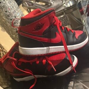Nike High-Top Sneakers - Black and Red